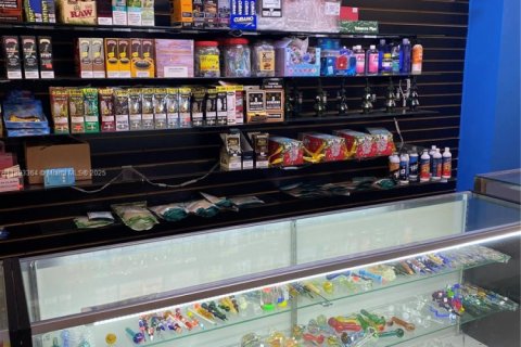 Commercial property in Hollywood, Florida № 1946133 - photo 22