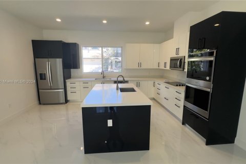 Villa ou maison à vendre à Dania Beach, Floride: 5 chambres № 1985337 - photo 14