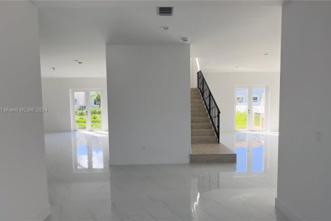 Villa ou maison à vendre à Dania Beach, Floride: 5 chambres № 1985337 - photo 7