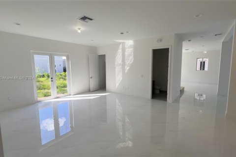 Villa ou maison à vendre à Dania Beach, Floride: 5 chambres № 1985337 - photo 19