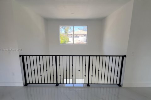 Villa ou maison à vendre à Dania Beach, Floride: 5 chambres № 1985337 - photo 30