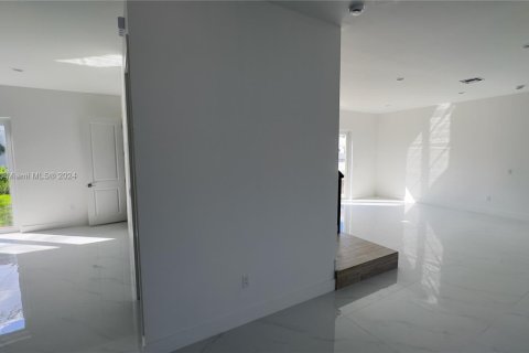 Villa ou maison à vendre à Dania Beach, Floride: 5 chambres № 1985337 - photo 9