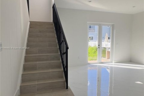 Villa ou maison à vendre à Dania Beach, Floride: 5 chambres № 1985337 - photo 25