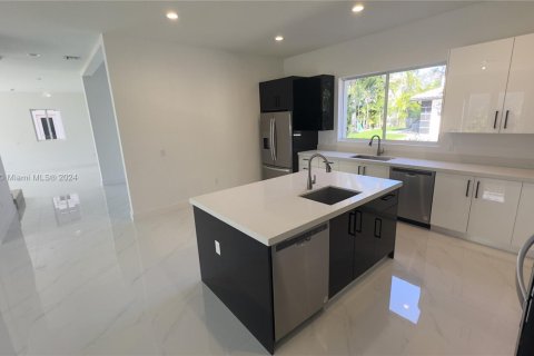 Villa ou maison à vendre à Dania Beach, Floride: 5 chambres № 1985337 - photo 20