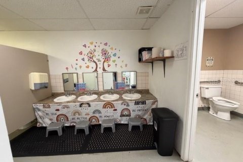 Immobilier commercial à vendre à Gainesville, Floride: 602.47 m2 № 2413974 - photo 8