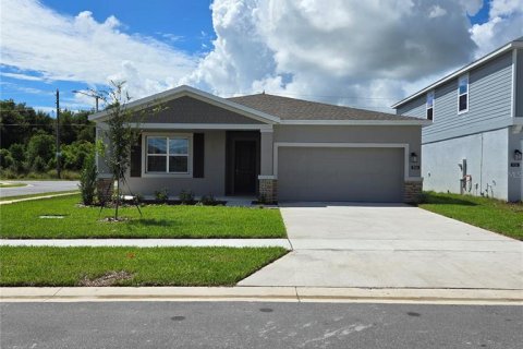 Villa ou maison à louer à Winter Haven, Floride: 4 chambres, 187.57 m2 № 2403450 - photo 3