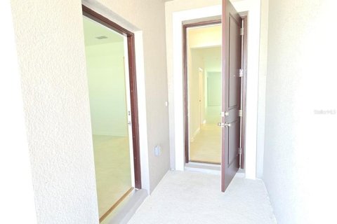 Villa ou maison à louer à Winter Haven, Floride: 4 chambres, 187.57 m2 № 2403450 - photo 7