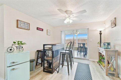 Casa en venta en New Port Richey, Florida, 2 dormitorios, 129.97 m2 № 1767119 - foto 13