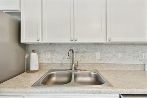 Casa en venta en New Port Richey, Florida, 2 dormitorios, 129.97 m2 № 1767119 - foto 21