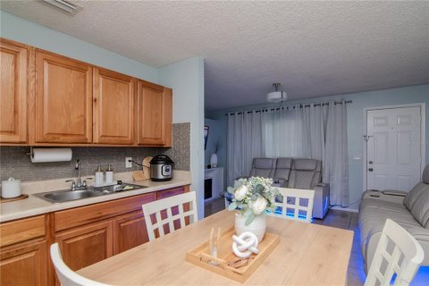 Casa en alquiler en Tampa, Florida, 3 dormitorios, 74.14 m2 № 1869299 - foto 18