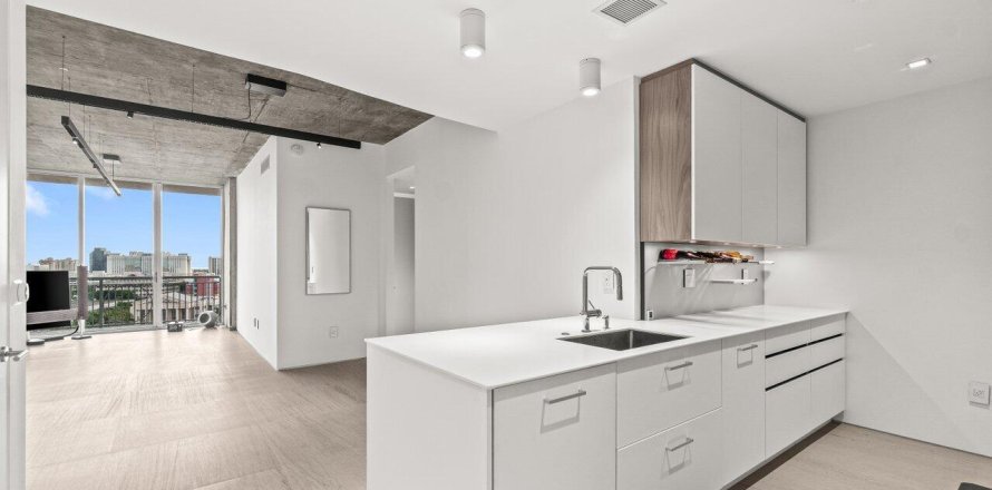 Condo à West Palm Beach, Floride, 2 chambres № 2395130