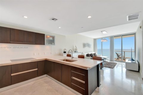 Copropriété à louer à Sunny Isles Beach, Floride: 1 chambre, 80.08 m2 № 2046298 - photo 3