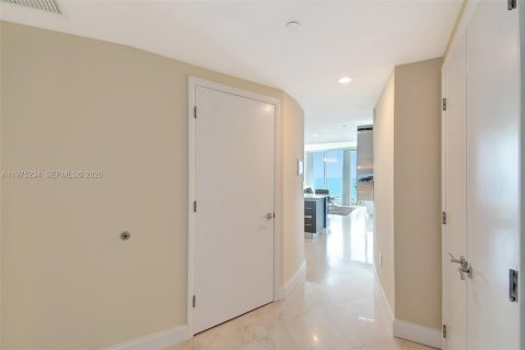 Copropriété à louer à Sunny Isles Beach, Floride: 1 chambre, 80.08 m2 № 2046298 - photo 12