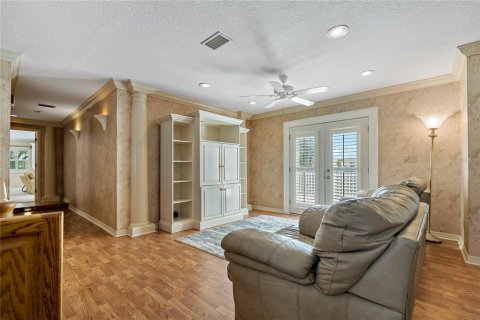 House in Clearwater, Florida 4 bedrooms, 452.71 sq.m. № 1910875 - photo 29