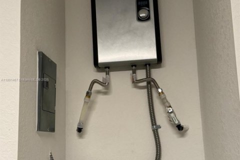 Снять в аренду виллу или дом в Майами, Флорида 4 спальни, 173.73м2, № 1944707 - фото 27