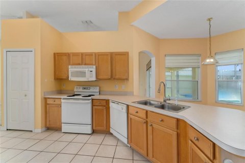 House in Davenport, Florida 4 bedrooms, 186.83 sq.m. № 1545023 - photo 20