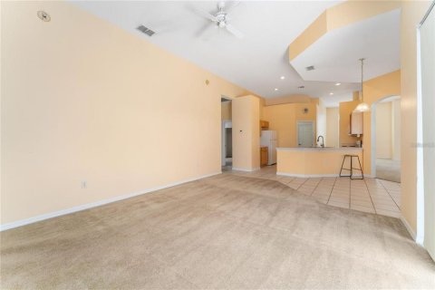 House in Davenport, Florida 4 bedrooms, 186.83 sq.m. № 1545023 - photo 25