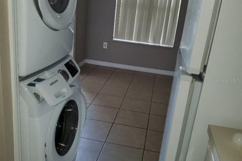 Снять в аренду кондоминиум в Киссимми, Флорида 2 спальни, 92.07м2, № 1789000 - фото 12