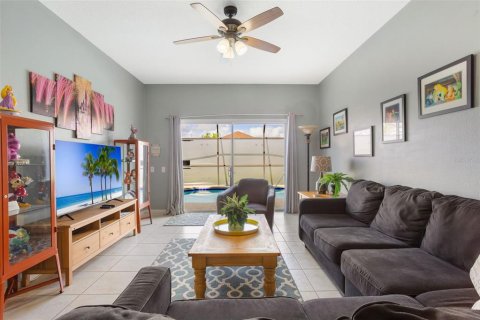 Casa en venta en Kissimmee, Florida, 4 dormitorios, 145.58 m2 № 1901045 - foto 9