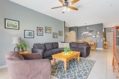 Casa en venta en Kissimmee, Florida, 4 dormitorios, 145.58 m2 № 1901045 - foto 12