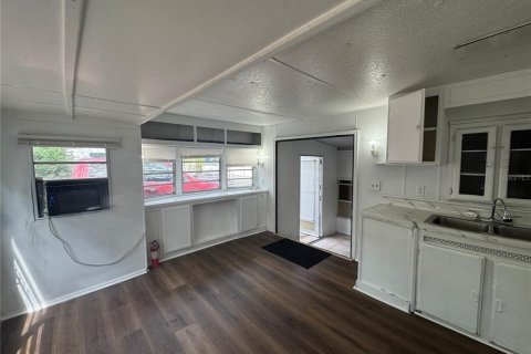 Condominio en alquiler en Apopka, Florida, 2 dormitorios, 30.47 m2 № 1585692 - foto 4