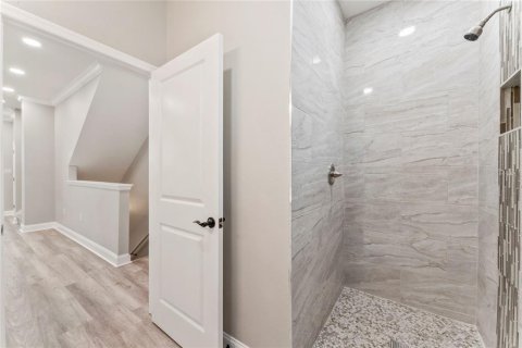 Townhouse in Tampa, Florida 3 bedrooms, 212.1 sq.m. № 1083467 - photo 10