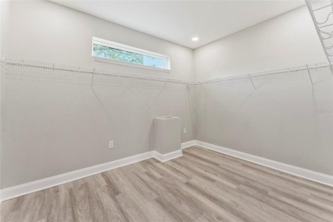 Townhouse in Tampa, Florida 3 bedrooms, 212.1 sq.m. № 1083467 - photo 27