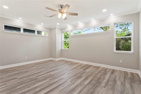 Townhouse in Tampa, Florida 3 bedrooms, 212.1 sq.m. № 1083467 - photo 16