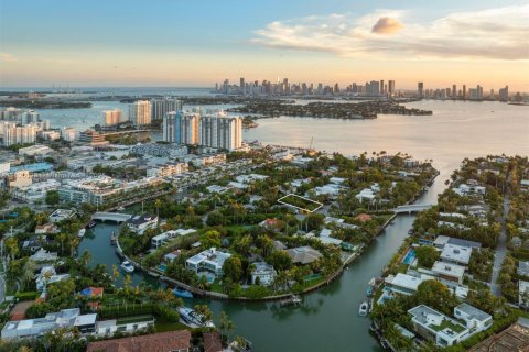 Villa ou maison à vendre à Miami Beach, Floride: 4 chambres, 326.46 m2 № 1934672 - photo 6