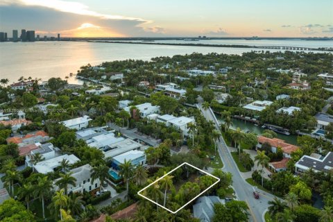 Villa ou maison à vendre à Miami Beach, Floride: 4 chambres, 326.46 m2 № 1934672 - photo 12