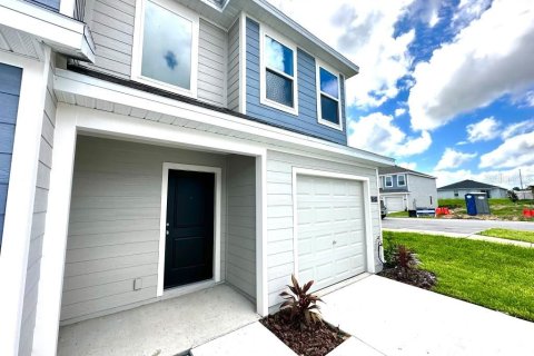 Townhouse in Davenport, Florida 3 bedrooms, 135.64 sq.m. № 2395958 - photo 3
