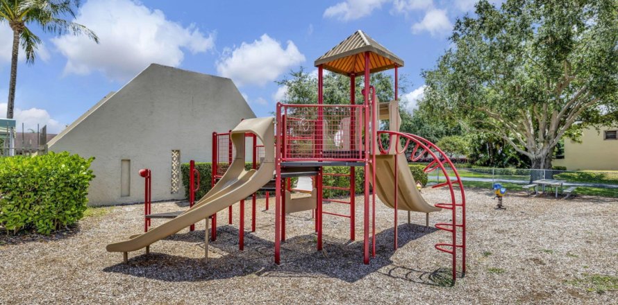 Adosado en Boca Raton, Florida 3 dormitorios, 131.18 m2 № 1173148