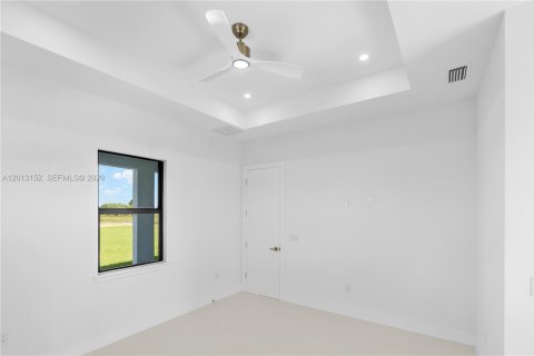 House in Lehigh Acres, Florida 4 bedrooms, 152.36 sq.m. № 2076129 - photo 27