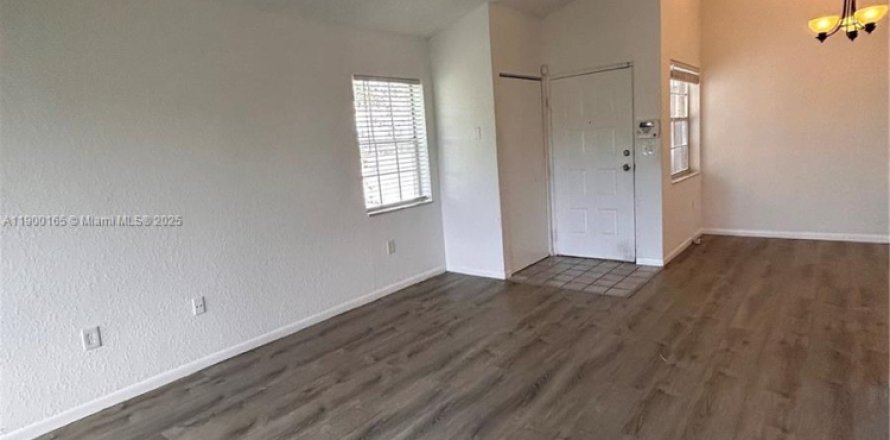 Condo in Oakland Park, Florida, 2 bedrooms  № 1952672