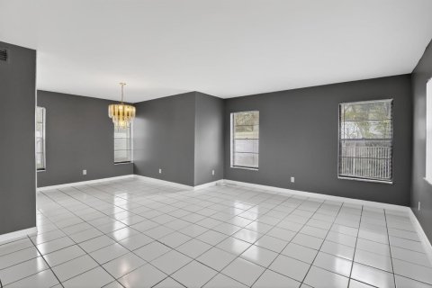 House in Hollywood, Florida 4 bedrooms, 173.73 sq.m. № 2083209 - photo 7
