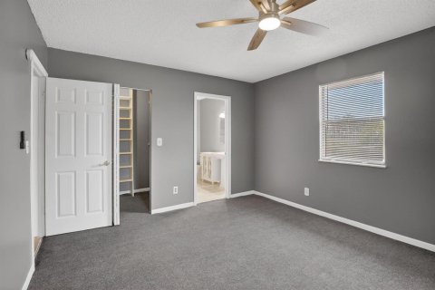 House in Hollywood, Florida 4 bedrooms, 173.73 sq.m. № 2083209 - photo 27