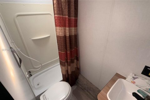 Immobilier commercial à louer à Cutler Bay, Floride: 1 chambre, 37.16 m2 № 1997350 - photo 5