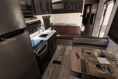 Immobilier commercial à louer à Cutler Bay, Floride: 1 chambre, 37.16 m2 № 1997350 - photo 7