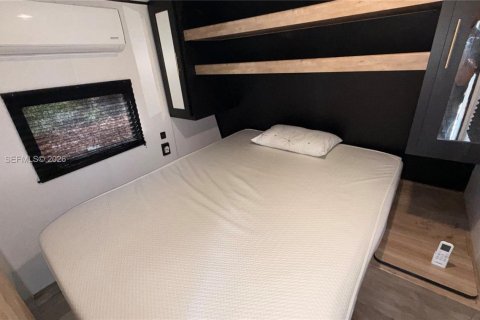 Immobilier commercial à louer à Cutler Bay, Floride: 1 chambre, 37.16 m2 № 1997350 - photo 2