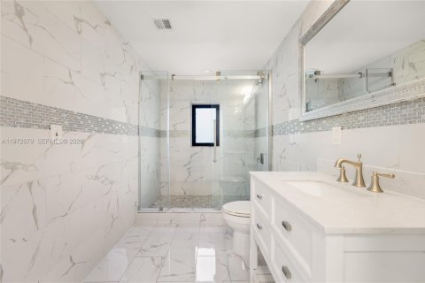 Купить виллу или дом в Саут-Майами, Флорида 4 спальни, 224.27м2, № 2042479 - фото 14