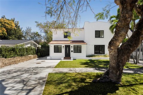 Купить виллу или дом в Саут-Майами, Флорида 4 спальни, 224.27м2, № 2042479 - фото 2