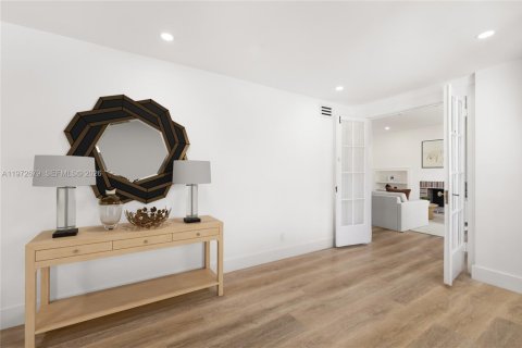 Купить виллу или дом в Саут-Майами, Флорида 4 спальни, 224.27м2, № 2042479 - фото 3