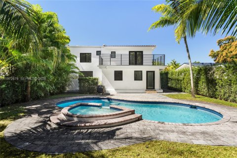 Купить виллу или дом в Саут-Майами, Флорида 4 спальни, 224.27м2, № 2042479 - фото 22