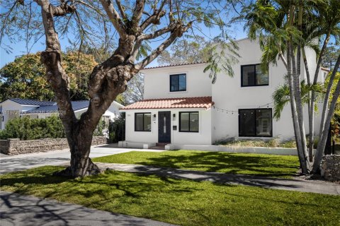 Дом в Саут-Майами, Флорида 4 спальни, 224.27м2 № 2042479