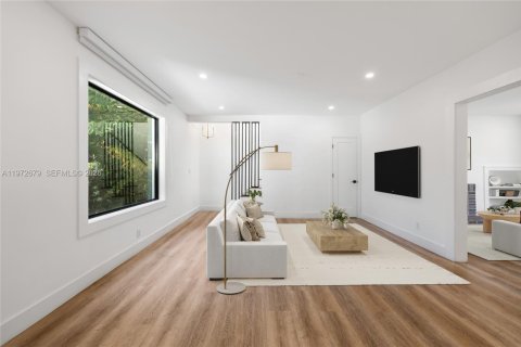 Купить виллу или дом в Саут-Майами, Флорида 4 спальни, 224.27м2, № 2042479 - фото 8