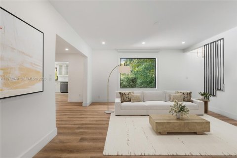 Купить виллу или дом в Саут-Майами, Флорида 4 спальни, 224.27м2, № 2042479 - фото 6