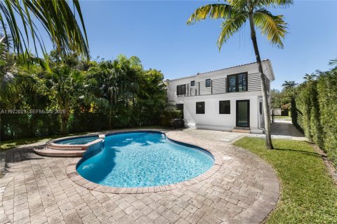 Купить виллу или дом в Саут-Майами, Флорида 4 спальни, 224.27м2, № 2042479 - фото 20