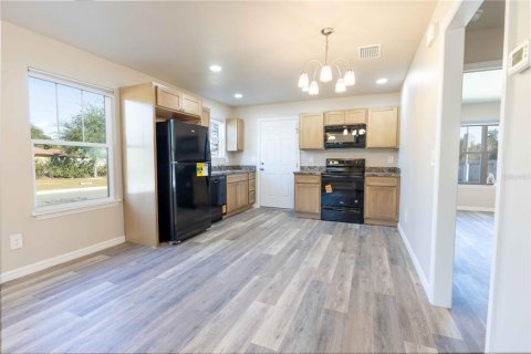 Casa en venta en Tavares, Florida, 2 dormitorios, 65.5 m2 № 2219189 - foto 8