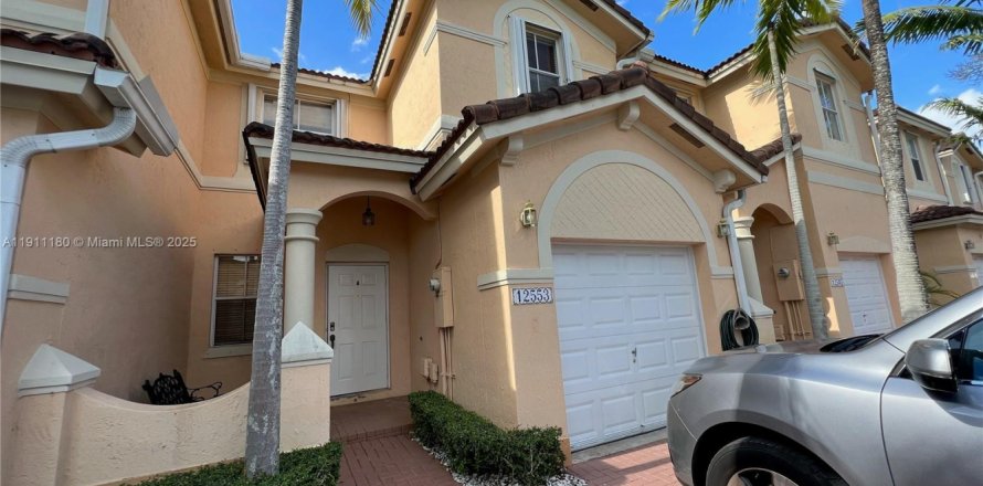 Touwnhouse à Miami, Floride 3 chambres, 148.83 m2 № 1966789