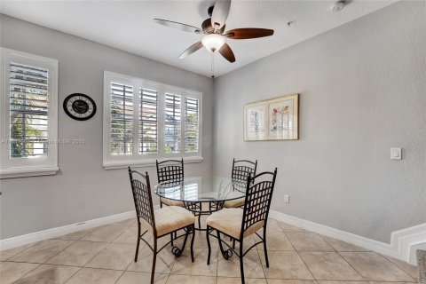 Townhouse in Delray Beach, Florida 3 bedrooms, 182.27 sq.m. № 1944268 - photo 13